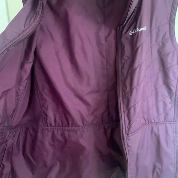 Lightweight Columbia Vest - Picture 9 of 9
